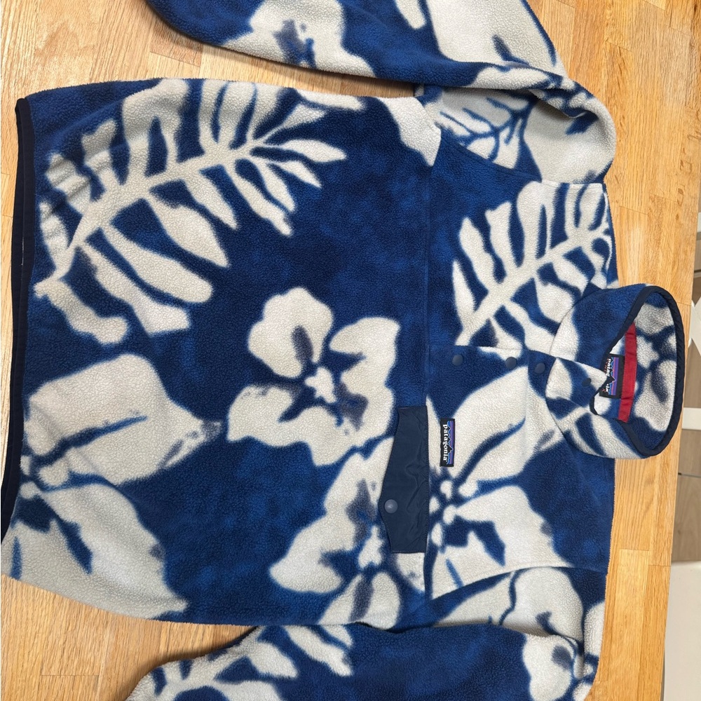 Patagonia Synchilla Blue and White Fleece Pullover